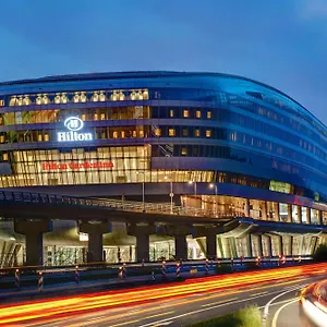 4* מלון Hilton Garden Frankfurt Airport
